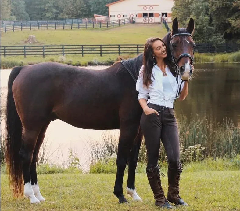Lauren, founder of Bridle & Burlap