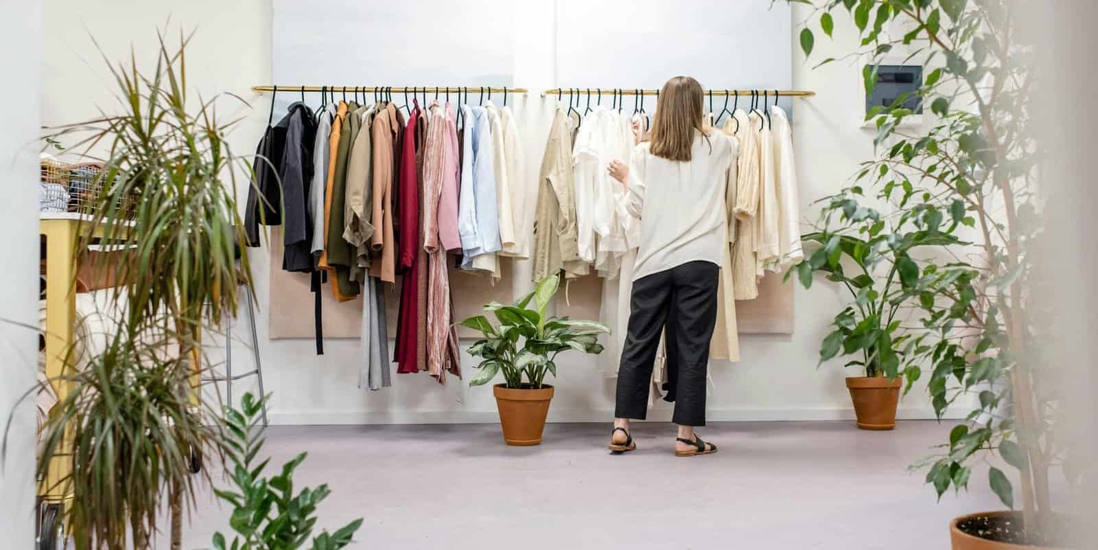 Building a Timeless Capsule Wardrobe: 15 Essential Pieces and How to Wear Them