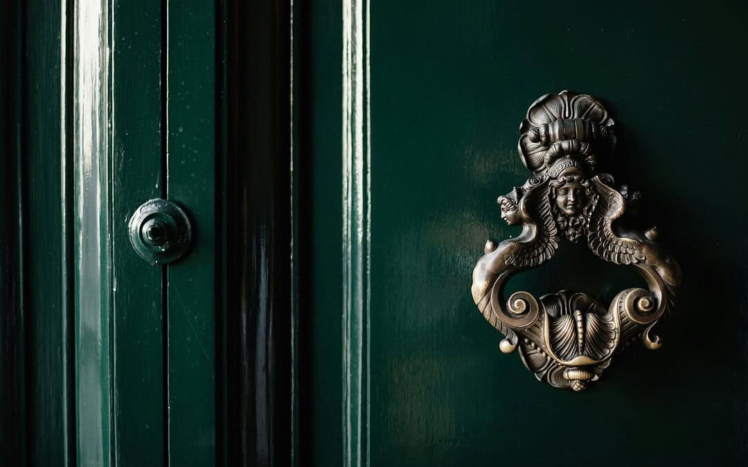 Staple House Furniture Changes That Shape the Whole Room and House: When to Invest and What Items to Save On